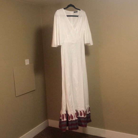White maxi dress - Picture 1 of 3